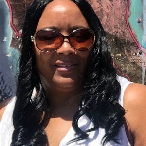 Meet your Posher, Vickie